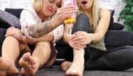 Double foot massage with lots of cream - small version