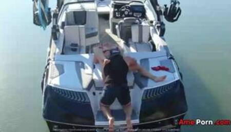 Milf Getting Her Pussy Licked On A Boat In The Middle Of The Lake