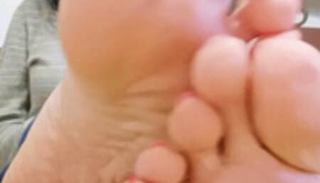 YOUR MISTRESS ORDERS YOU TO LICK HER SWEATY FEET