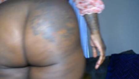 Ebony Milfs big juicy ass farts on you