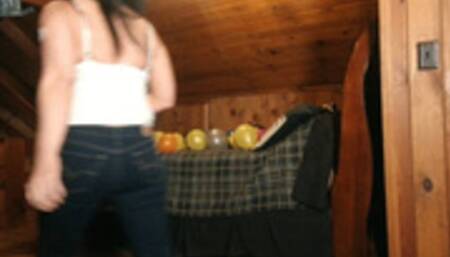stepmom pops 30 balloons in jeans