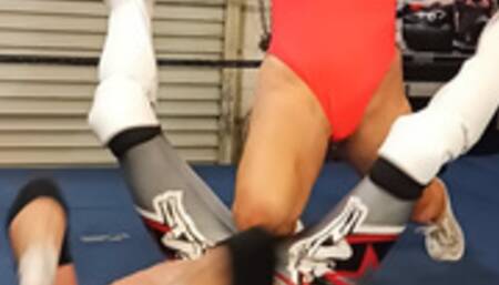 Jennifer Thomas vs Guy Cool