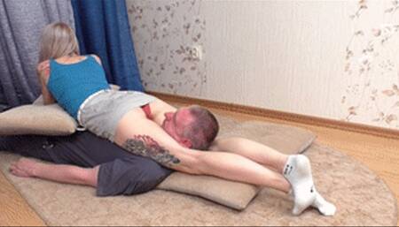 Assertive wife traps cheating man's head using legs, vf2270x 1080p