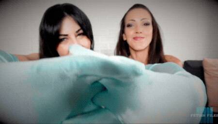 Nyxon & Slyyy Satin Glove POV HOM HD 1080p MP4