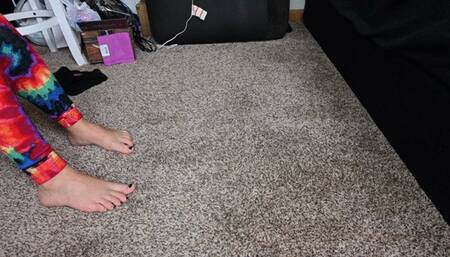 Sideview of Dylans feet on my face (4k)