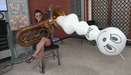 Maria Blows a Giant Bee Balloon Out of Her Tuba (MP4 720p)
