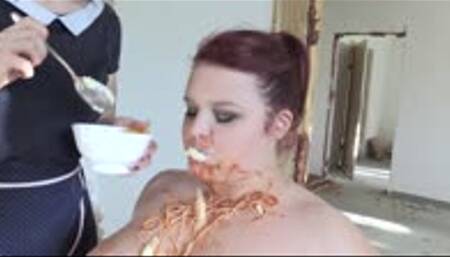 feeder facestuffing with CruelAlice and BigNora - wmv 1080p
