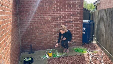 80 balloon popping cigarette smoking