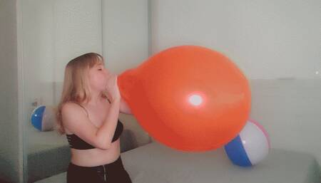 Alla makes a B2P balloon 16 inches and inflates a beach ball with her mouth and plays with it!!!