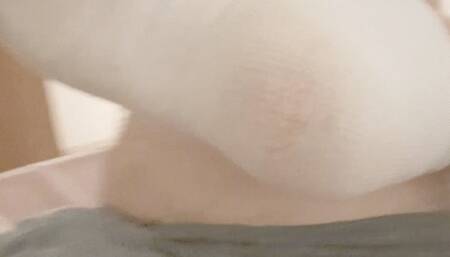 Quick toejob in dirty socks