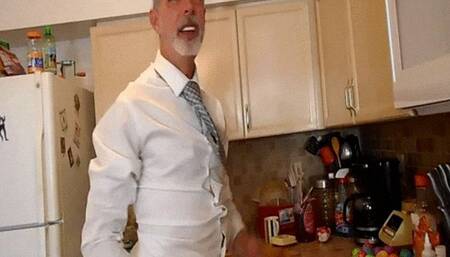 Horny Closeted Easter Giant with Shrinking Guests - CUSTOM VIDEO - Richard Lennox - Manpuppy - WMV 720