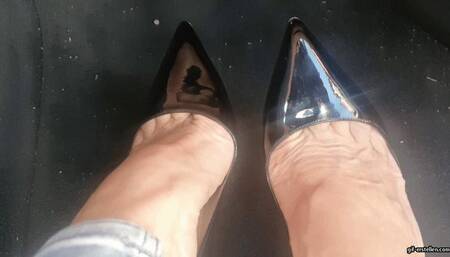 fragrant barefoot Milffeet on dashboard wmv 1280 x 720