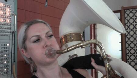 Sydney Tries Out the Sousaphone (MP4 - 1080p)