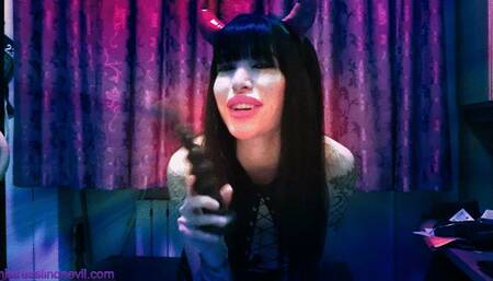 Mistress Linda Evil- frocio per Satana