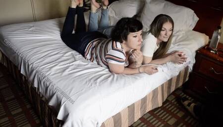 BTS double milf pre-footjob footshoot, mature Goddesses barefoot in jeans