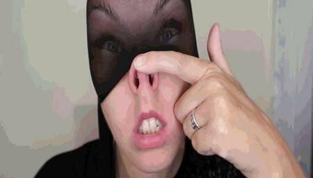 Bonnie masks her face MP4(1280*720)HD