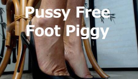 Pussy Free Foot Piggy (MOV)