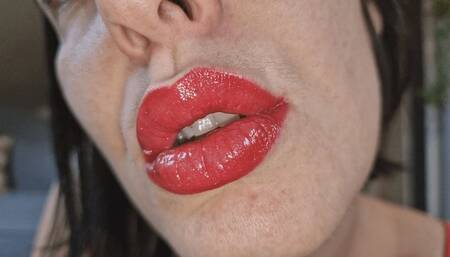 Sparkling juicy kisses