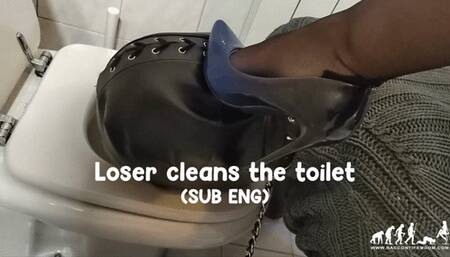 Loser cleans the toilet - Lo sfigato pulisce il cesso [SUB ENG][HD]