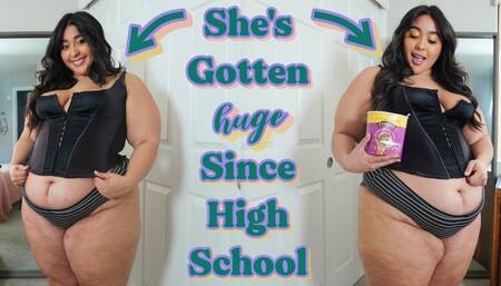 Squeezing Into A Corset For HIGHSCHOOL REUNION