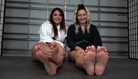 SMALL PENIS HUMILIATION WITH RENNADEL & SCARLETT