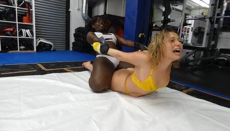 COMPETITIVE OIL WRESTLING Kassidy vs Epiphany SUBMISSIONS ONLY