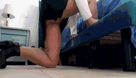 A stuck foot in a boot MP4(1920X1080)FHD