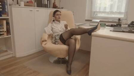 The bad boss and the maid - mp4 720p