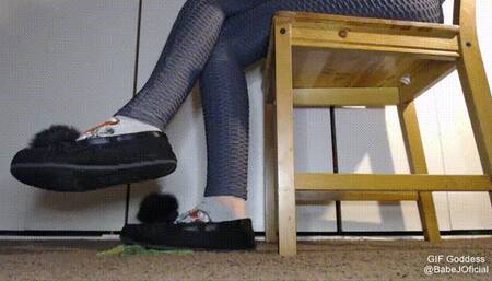 Toe Tapping in Moccasins on FAKE worms