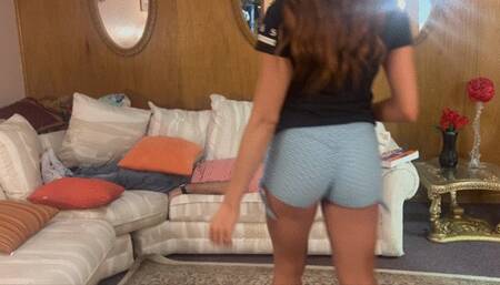 Mistress Giselle Stays In