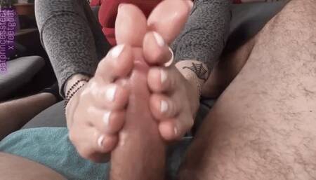 Jerk on my wrinkly milf soles, FeetGoat! guy's pov