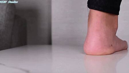 GIANT WOMAN Haily squashes micros!! PART 2 - MP4