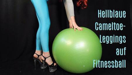 Light Blue Cameltoe Leggings on Fitness Ball - Hellblaue Cameltoe-Leggings auf Fitnessball