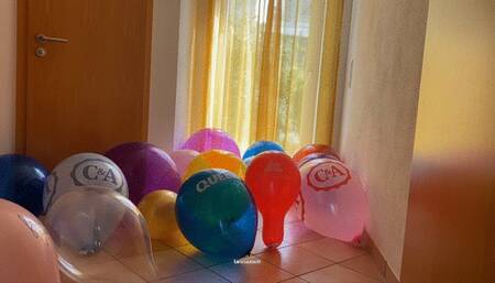 Lari vs a bunch of balloons