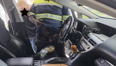 OMG!!! Female customer caught the food Delivery Guy jerking off on her Caesar salad (in Car)