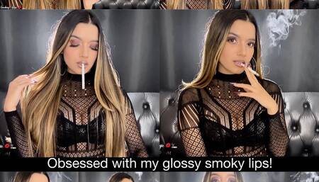 Obsessed with my glossy smokey lips!