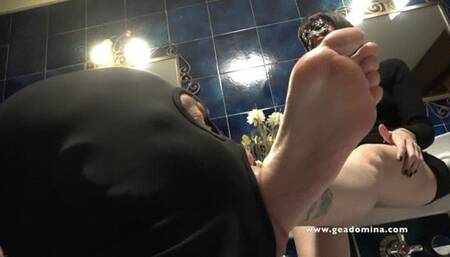 GEA DOMINA - HE WASHES OUR FEET WITH HIS TONGUE (MOBILE)