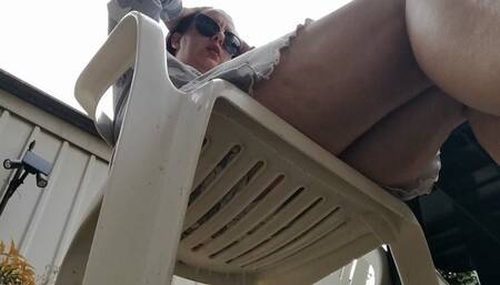 Sexy farts in public garden 720HD