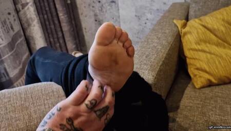 Tickle the businesswomans damp and sweaty feet HD mp4 1920x1080