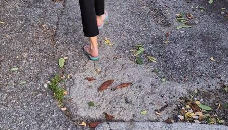 A VERY SUSPANCE VIDEO! FLIP FLOP SHOE LOSS EXCAPE TO THE BEACH