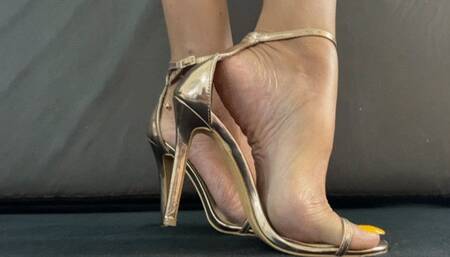 High heels and foot teasing by Miaisbeth