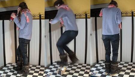 Squeezed out by Tanja under her TH snowboots - Cam 4