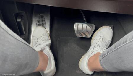 WHOLE DAY IN TIGHT ADIDAS STAN SMITH SNEAKERS - MP4 HD