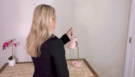 Giantess Absorbs Energy From The Tiny Woman (hd wmv)