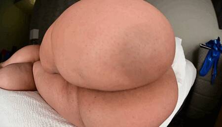 Nixlynka pervy little vistor about to get a BIG surprise! - MP4