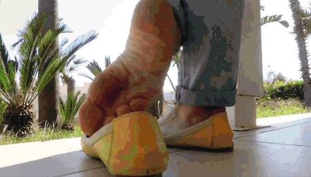 Yellow ballet flats WMV(1920x1080)FHD