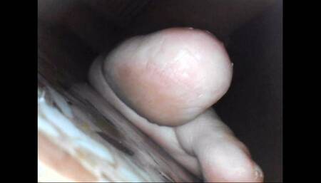 Big feet of the Italian giantess 720HD