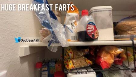 Rumbly Cereal Eating Farts with Ebonybooty49