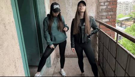 045rb Party 1 Can we make the slave lick everything? Or do you want to lick our drool and snot off the floor? [ wmv ]