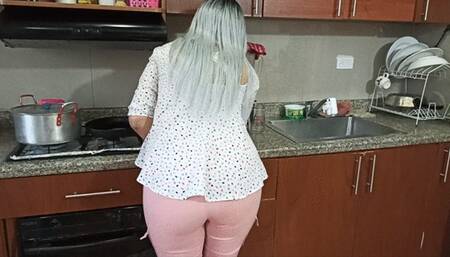 Stephanie itchy feet fantasy in the kitchen